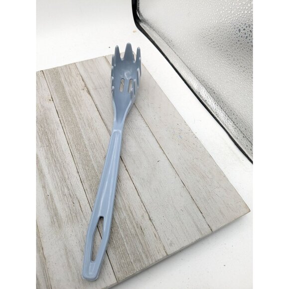 Vintage Country Blue Spaghetti Pasta Fork 11 3/4" Fork Server Spoon Nylon - Picture 1 of 8